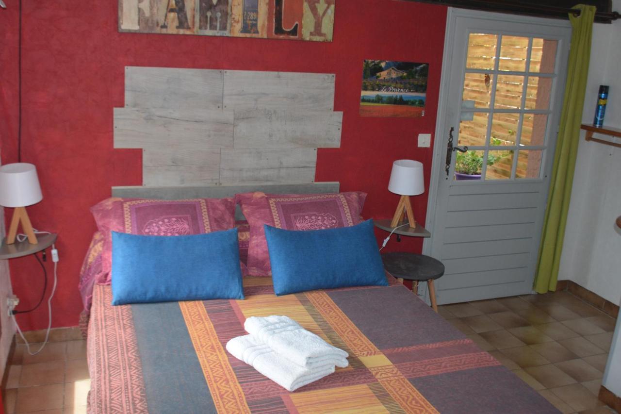 Bed and Breakfast Mas Les Cigales Roaix Zewnętrze zdjęcie